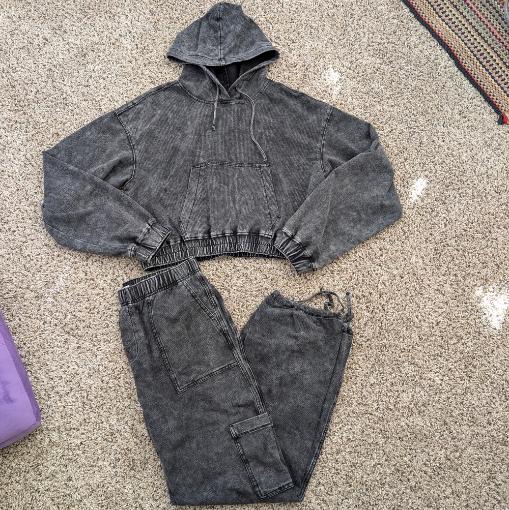 LIKE NEW Vanilla Star Acid Wash Matching Sweat Set
